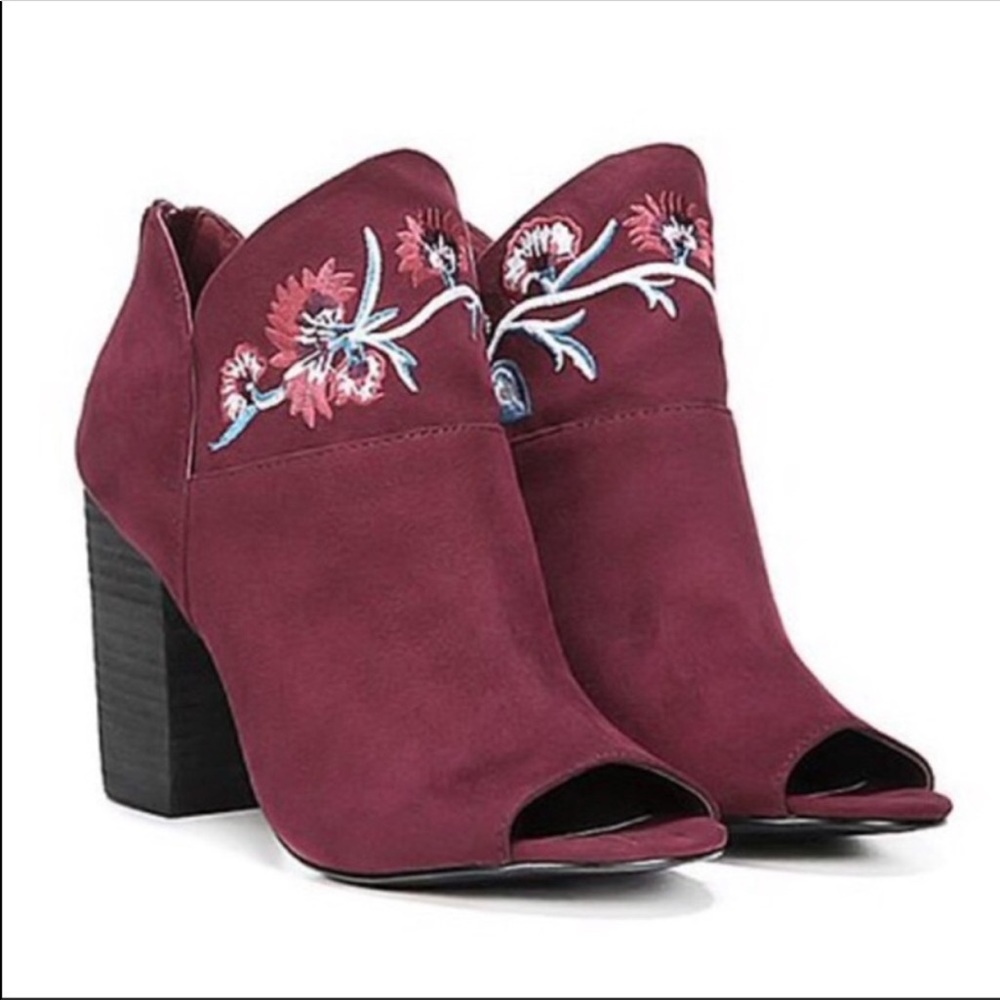 Carlos Santana embroidered shoes 7.5
